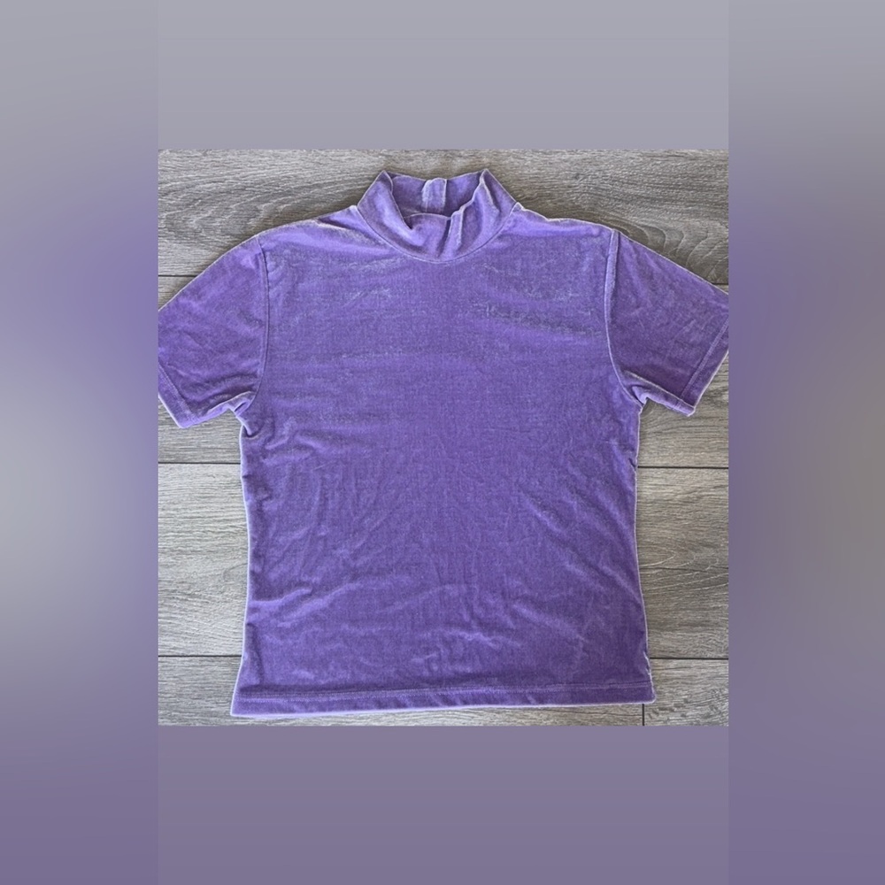 Erik Stewart Size Medium Short Sleeved Purple Velvet Velour Top Mock neck